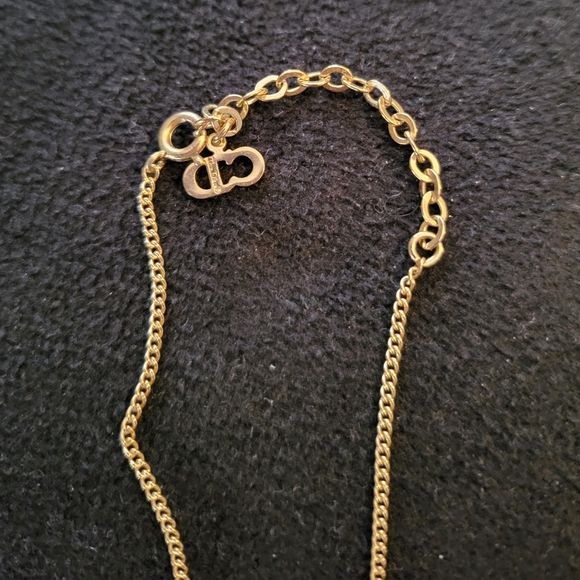 CHRISTIAN DIOR NECKLACE AND EARRINGS EXCELLENT CONDITION - Picture 7 of 8